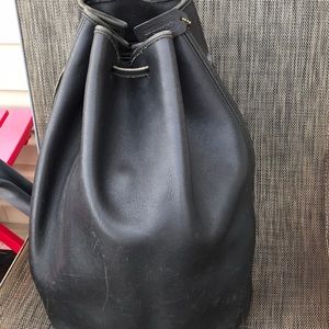Vintage leather bucket bag